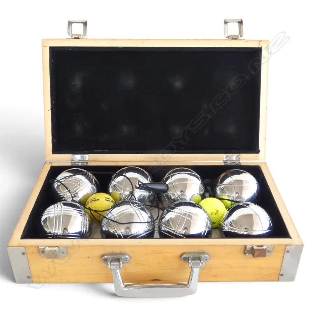 OUTDOOR BOULES SET, CASED W.350mm Image 1++