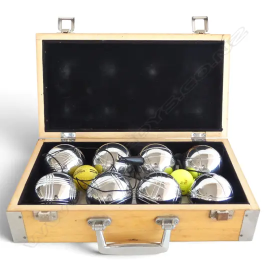 OUTDOOR BOULES SET, CASED W.350mm