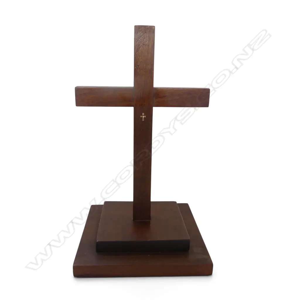 ART DECO OAK CROSS W. GOLD & PEARL CROSS PENDANT, H.390MM W.220MM Image 1++