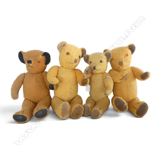 4 VINTAGE TEDDY BEARS H.440mm