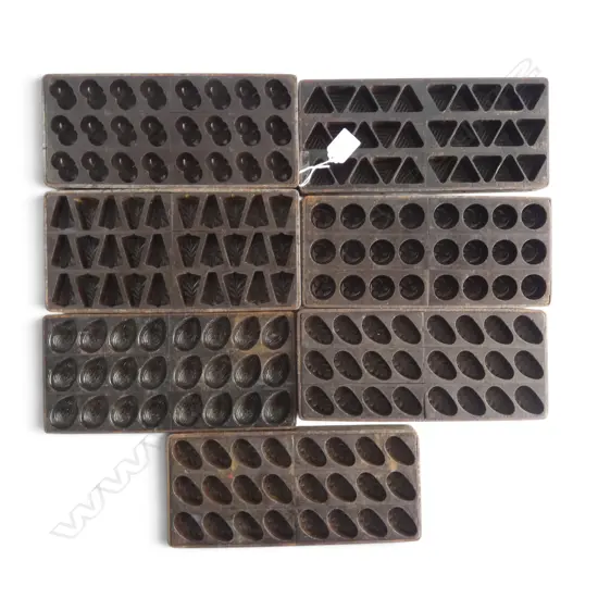 7 VINTAGE METAL MOULDS W.275mm