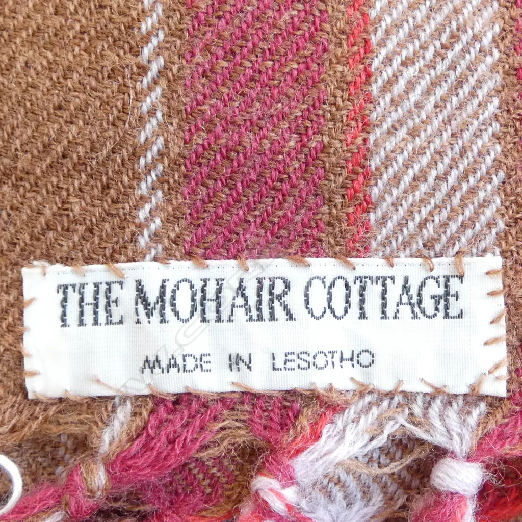 MOHAIR COTTAGE CAR RUG BROWN & RED COLOURWAY L1800 W1400MM Image 1++