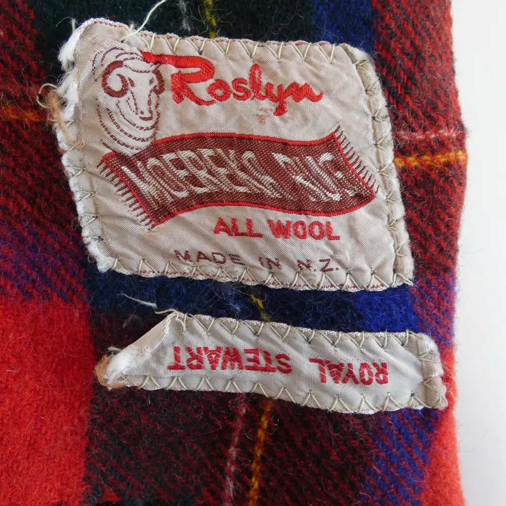 ALL WOOL NZ ROSLYN ROYAL STEWART TARTAN CAR RUG L1500MM Image 1++