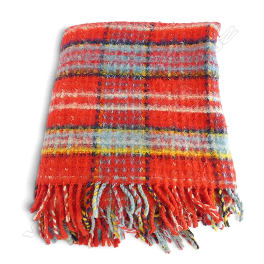 ONEHUNGA TIKI ALL WOOL TARTAN CAR RUG RED COLOURWAY L1700 W1380MM Image 1++