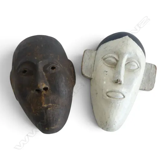 2 AFRICAN WALL MASKS L.280mm