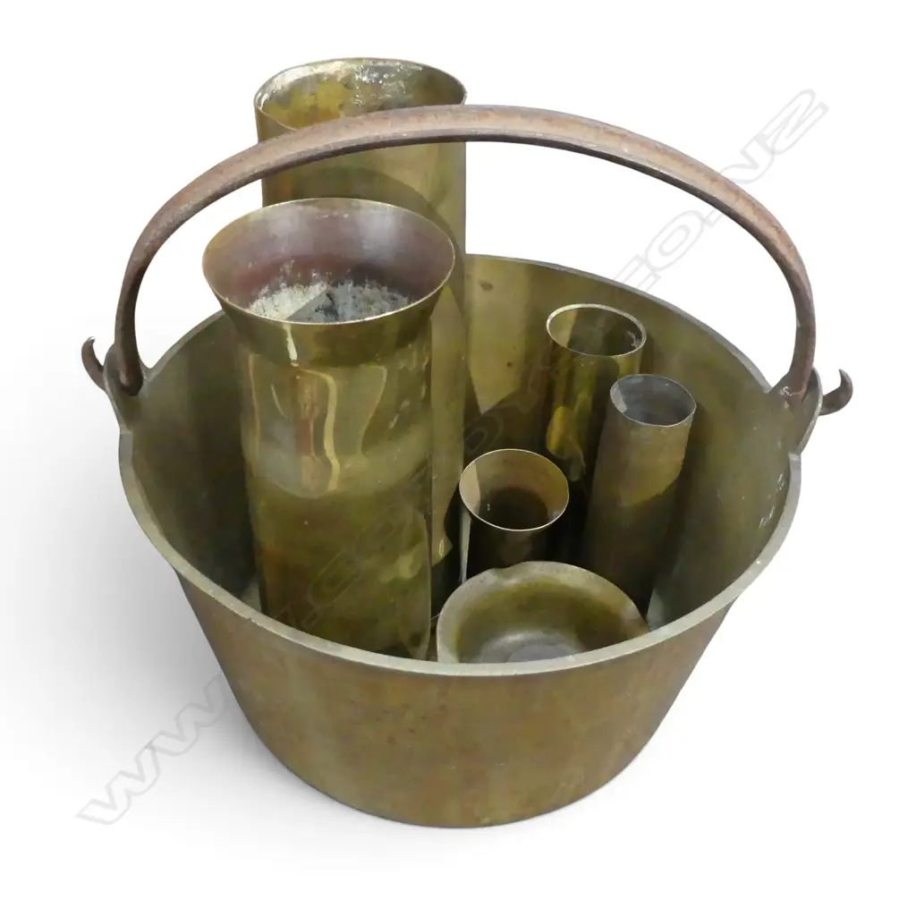 5 BRASS ARTILLERY SHELLS, ASHTRAY & BUCKET H.325mm  Image 1++