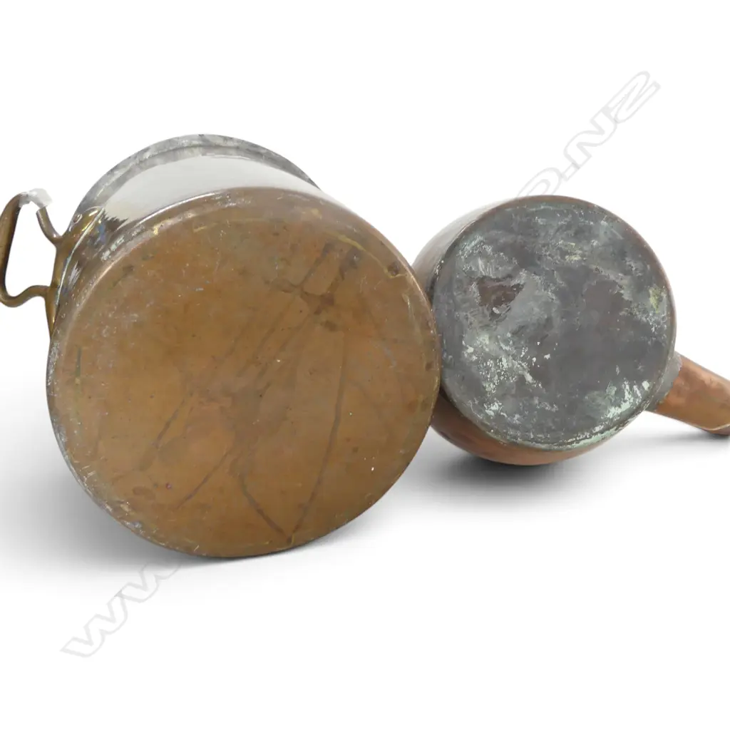 ANTIQUE COPPER KETTLE & COOKING POT reputedly ex. Wellington ferry Arahura H.290mm Image 1++