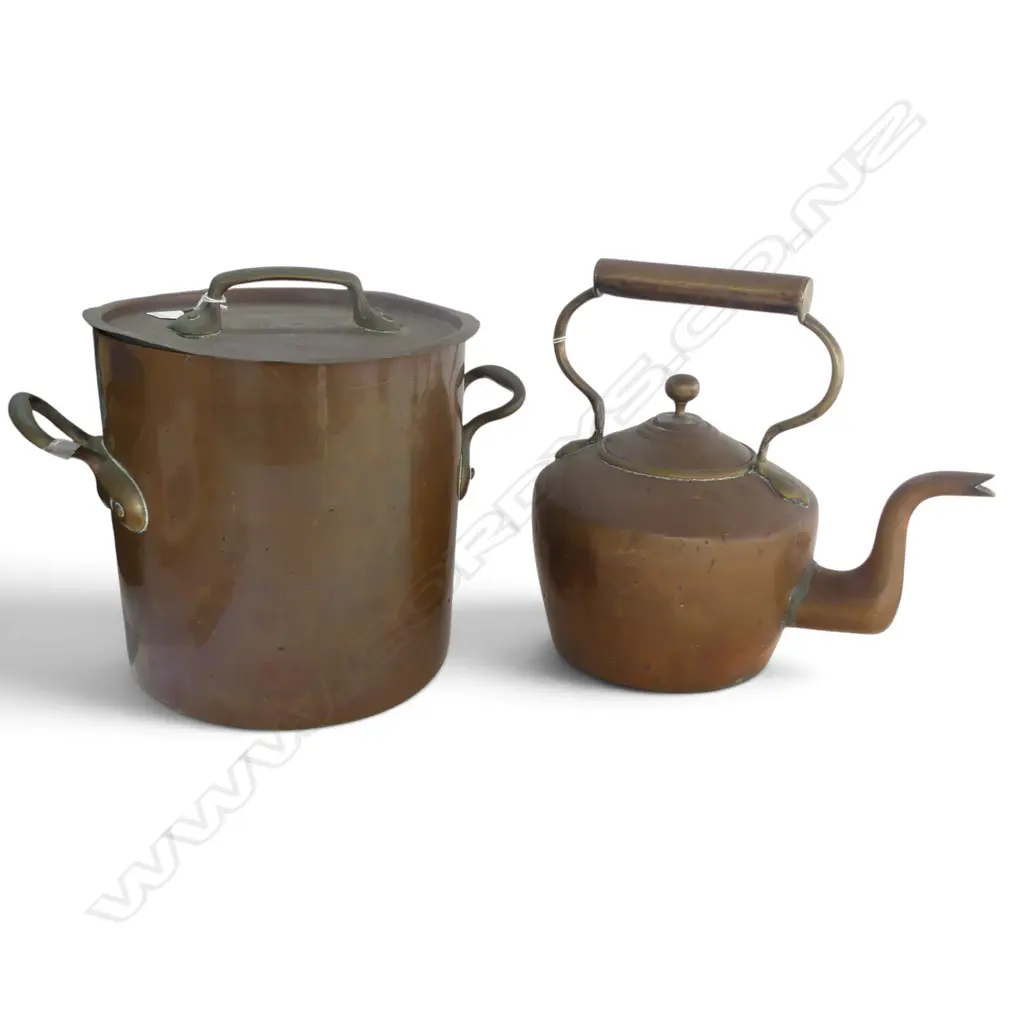 ANTIQUE COPPER KETTLE & COOKING POT reputedly ex. Wellington ferry Arahura H.290mm Image 1++
