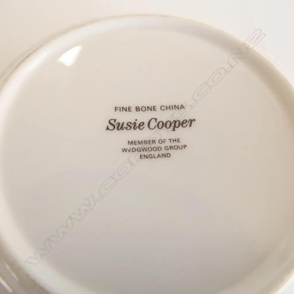 5 PCES OF CHINA Incl SYLVAC URN, 2 SUSIE COOPER DISHES etc Image 1++