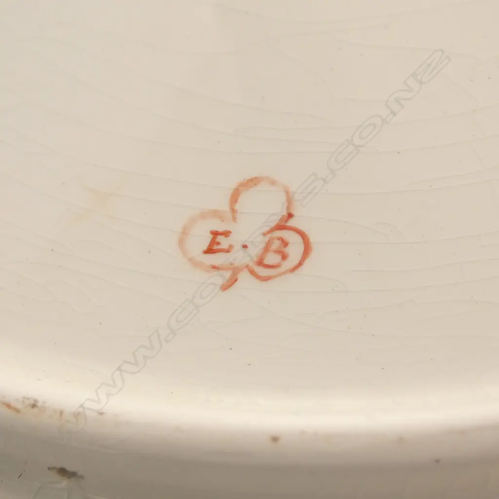LG HAND-PAINTED WALL PLATE shamrock w. E.B. mark verso CHIP Dia.410mm Image 1++