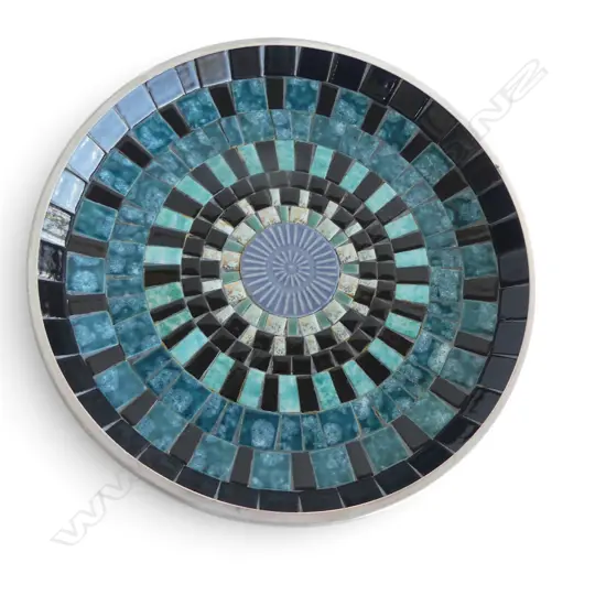 JOHN CRICHTON PLATE 275mm dia