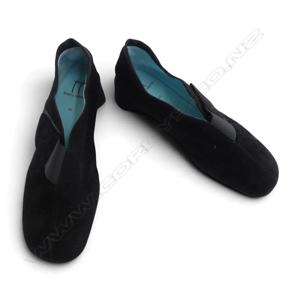 PR ITALIAN THIERRY REBOTIN SHOES, SZ W42, BLK SUEDE, unworn condition, ex SCARPA Image 1++