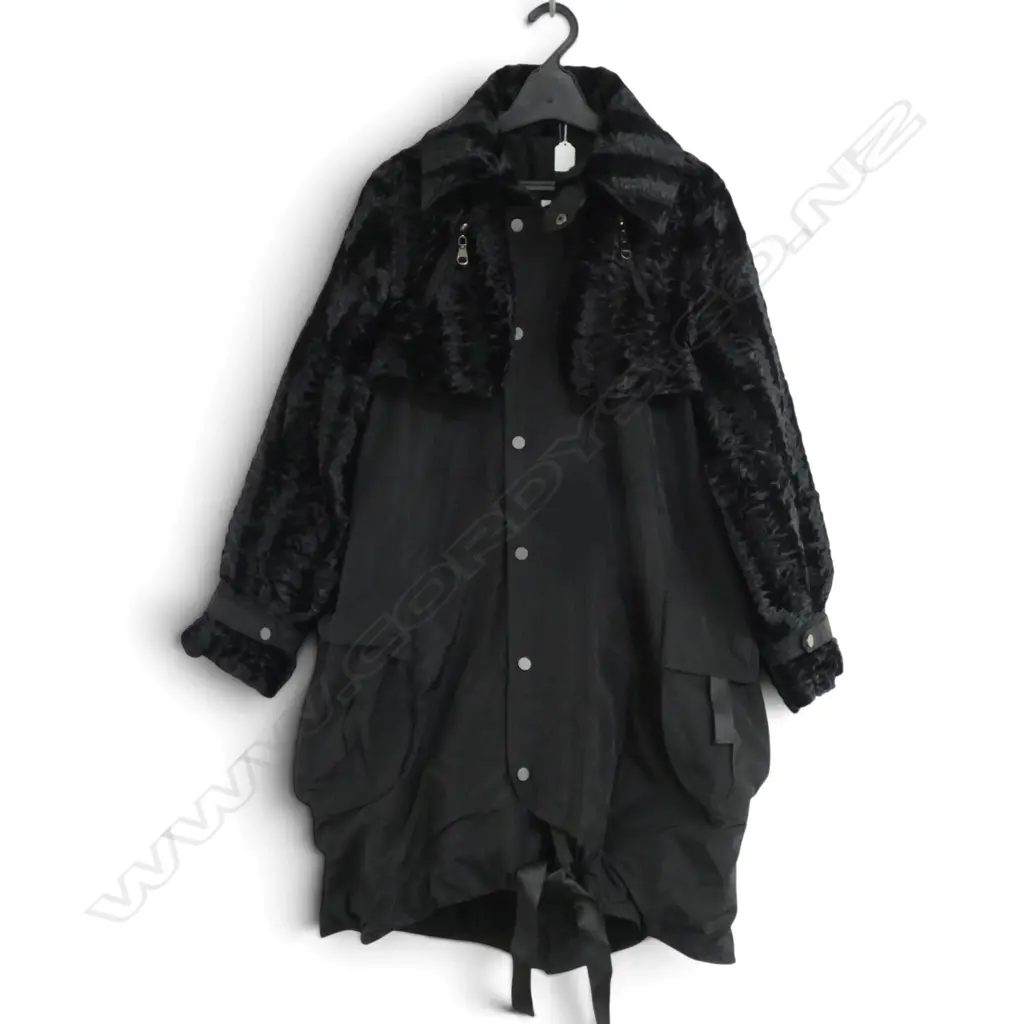 WOMEN'S SZ 16 BLK RAIN JACKET w FAUX FUR TRIM, unworn condition Image 1++