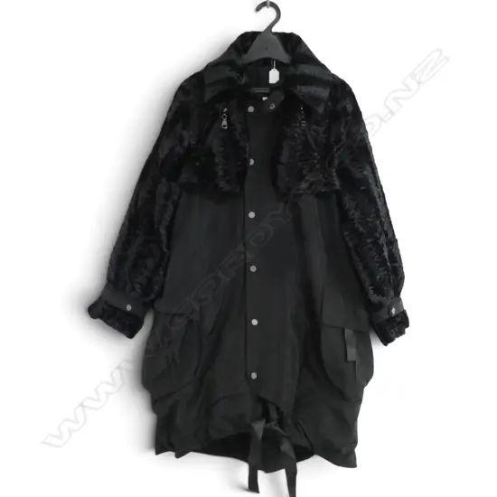 WOMEN'S SZ 16 BLK RAIN JACKET w FAUX FUR TRIM, unworn condition