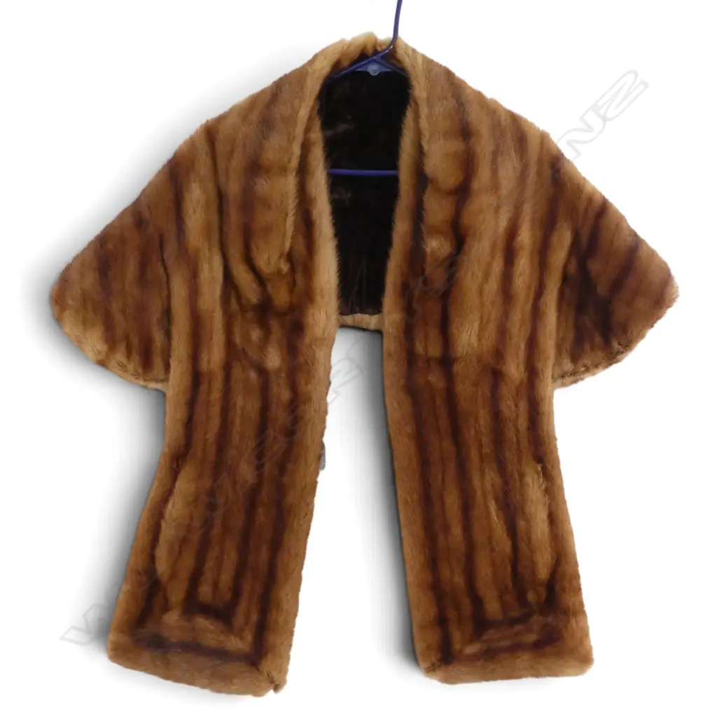 FUR STOLE Image 1++