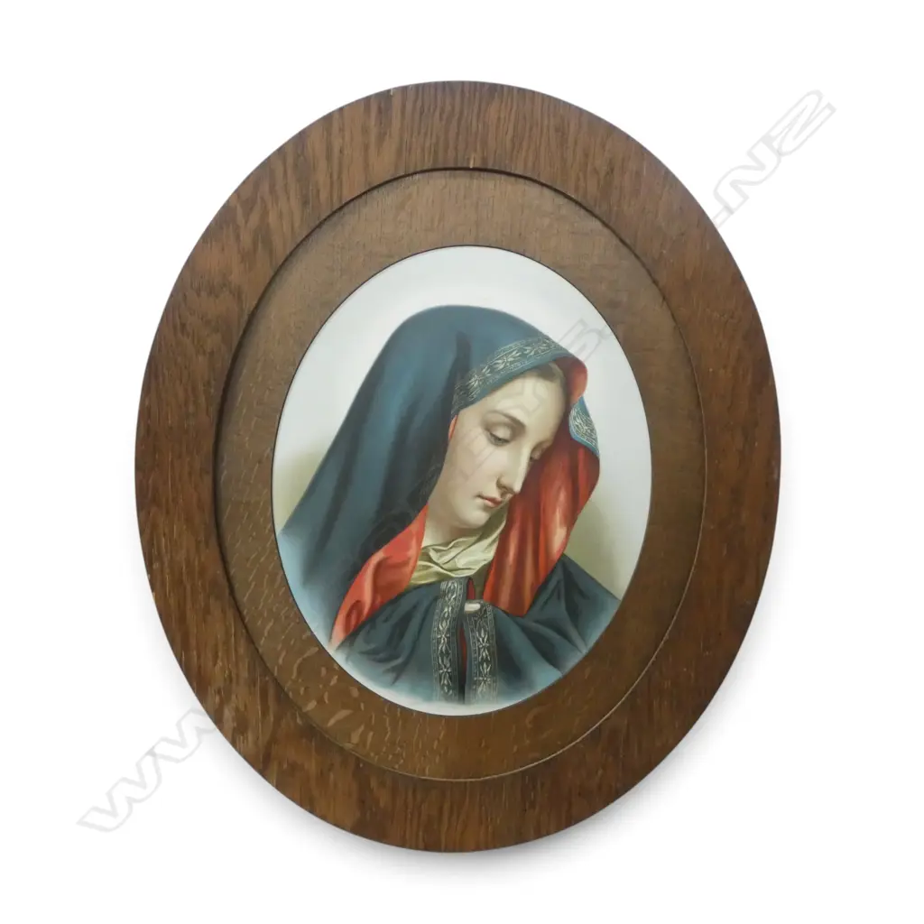 VINTAGE PRINT OF MADONNA IN GRADUATED OVAL OAK FRAME 455x360mm Image 1++
