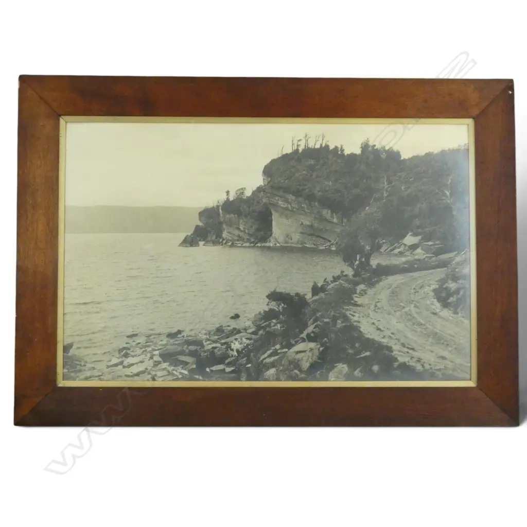 LG PHOTO PRINT, WAIKAREMOANA RD NEAR PANEKIRI BLUFFS 620x980mm Image 1++