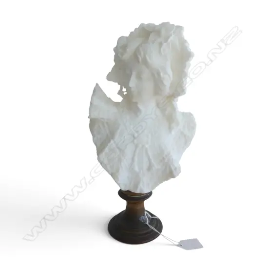 MARBILIZED FIGURAL BUST OF EDWARDIAN LADY ON BRONZE BASE H340MM