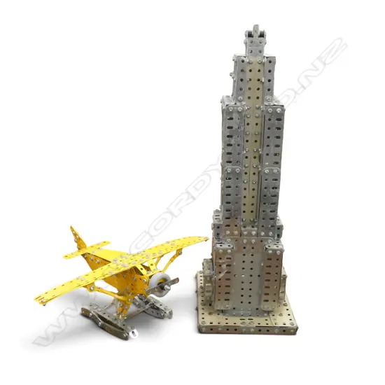 MECCANO EMPIRE STATE BUILDING H.450mm, YELLOW SEA PLANE