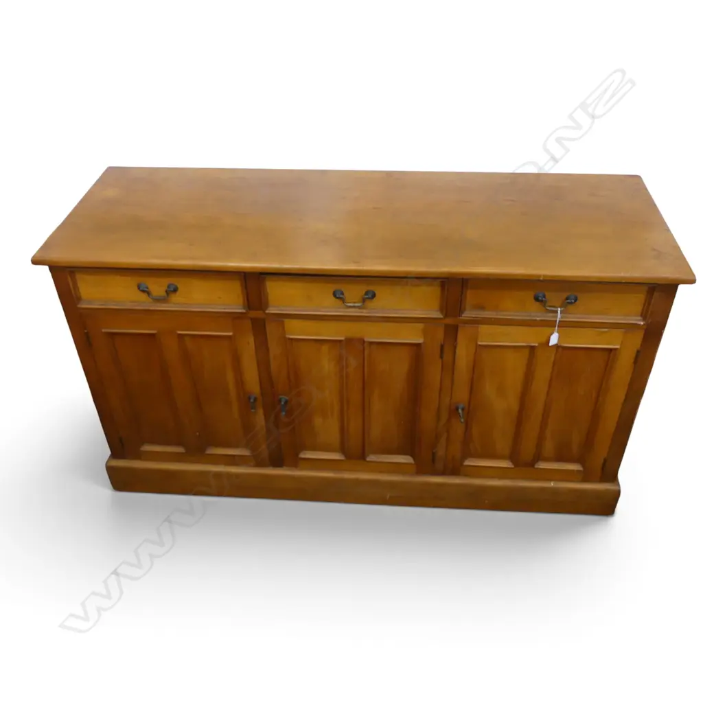 SIDEBOARD 1610x545x900mm Image 1++