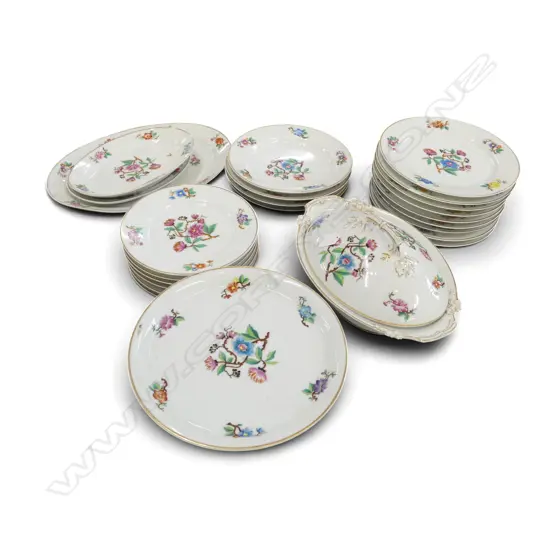 ANTIQUE DINNER SET, FLORAL DECORATION