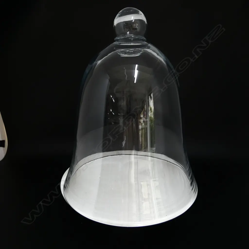 WHITE PORCELAIN CAKE STAND w. GLASS CLOCHE H.360mm Image 1++