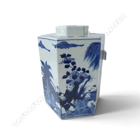 ORIENTAL B/W VASE H.280mm