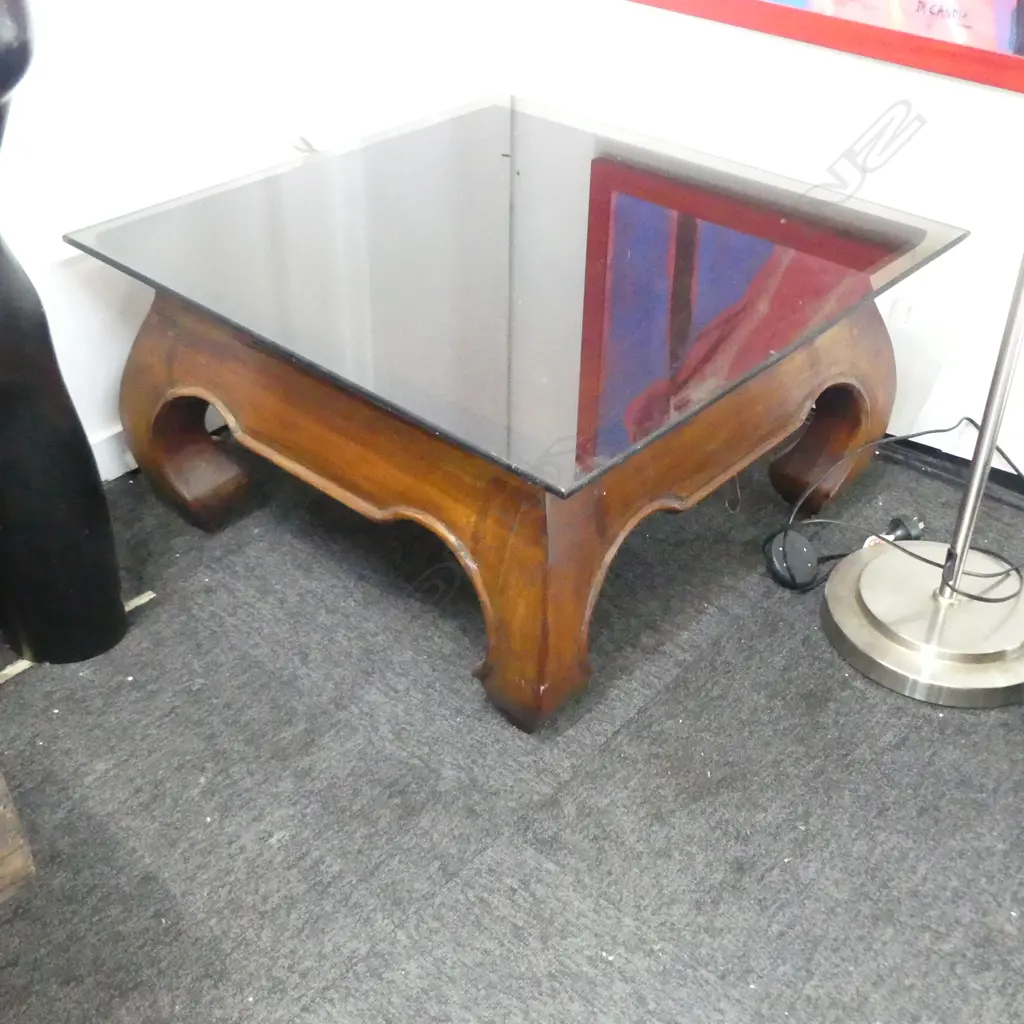 SMALL ORIENTAL TABLE 610x610x370mm Image 1++