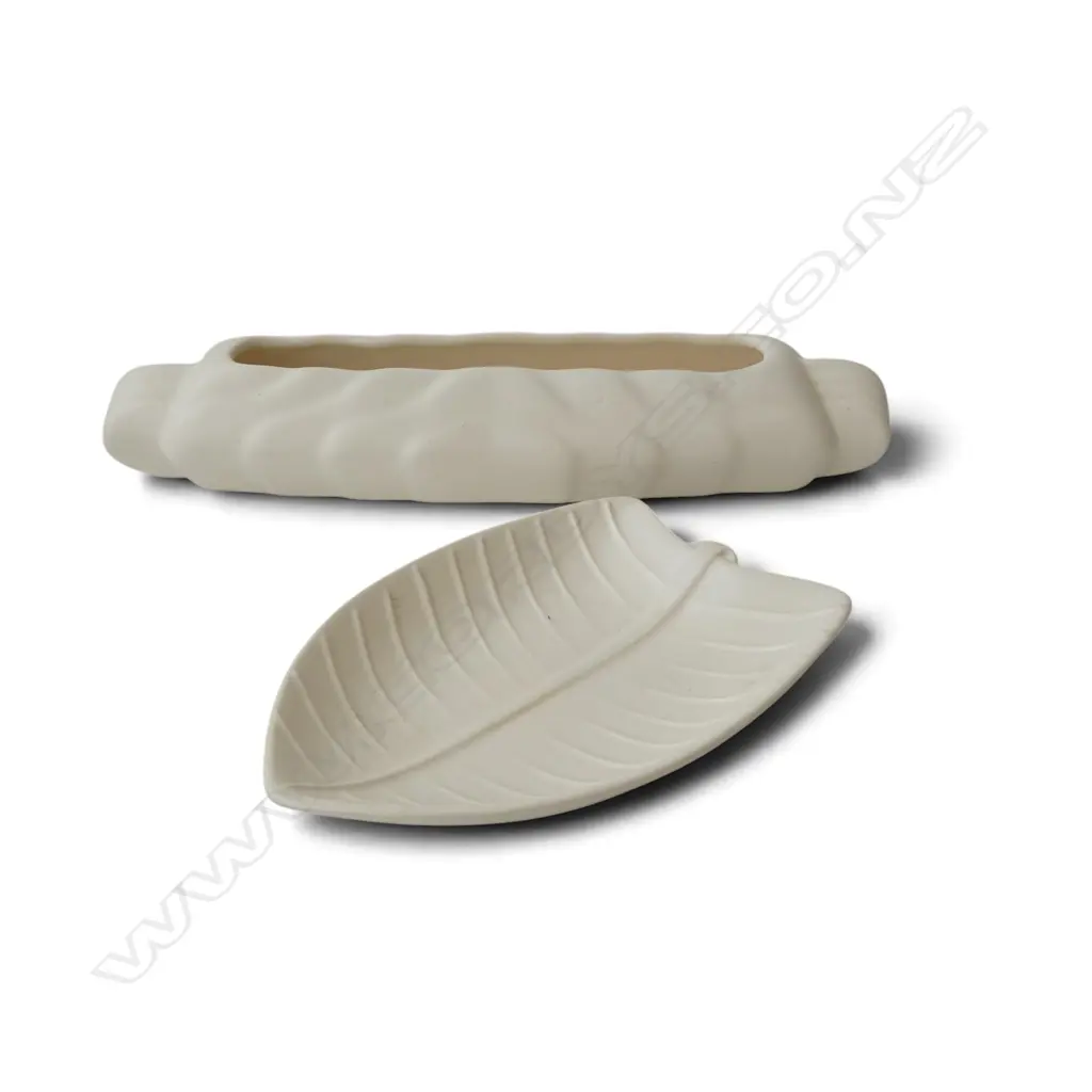 CROWN LYNN TROUGH VASE & LEAF DISH L.230mm Image 1++