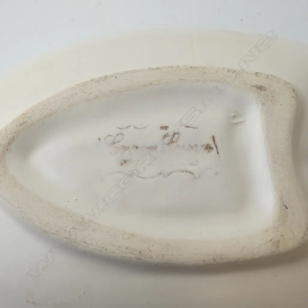 CROWN LYNN TROUGH VASE & LEAF DISH L.230mm Image 1++