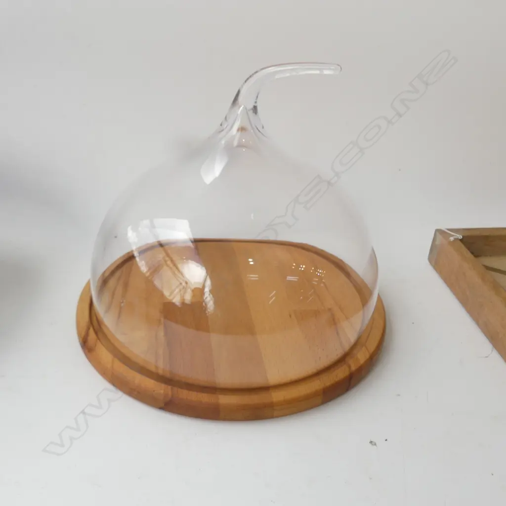 WOODEN TRAY 310x415mm + GLASS FOOD DOME Image 1++