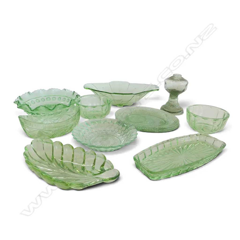 DECO GREEN GLASS Image 1++