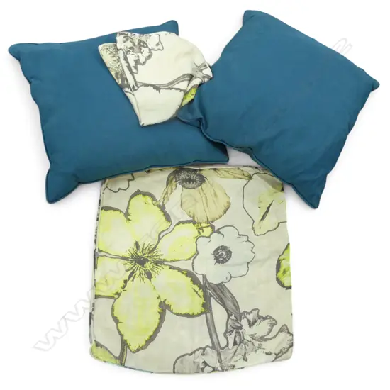 2x EURO SIZE TURQUISE LINEN CUSHION FEATHER INNERS 550 X550 mm + 2 LINEN CUSHION COVERS 600x600mm some marks