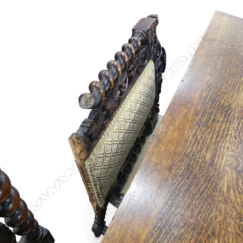JACOBEAN STYLE OAK TABLE w. STRECHER BASE 1530x740x750mm & 4 CHAIRS (1 AF) Image 1++