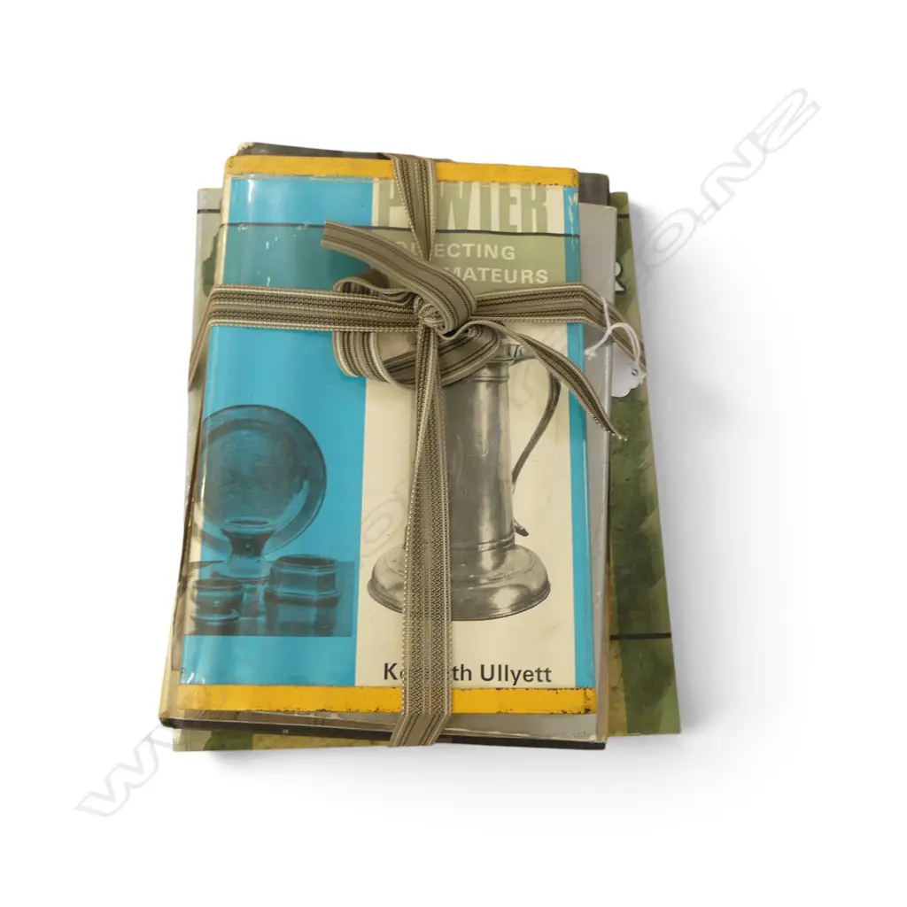 5 BOOKS ON COLLECTING PEWTER Image 1++