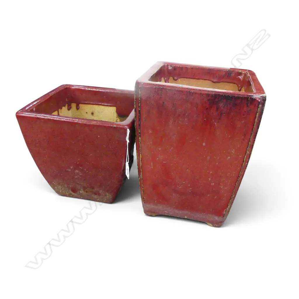 2 RED GLAZED PLANTERS H.325mm Image 1++
