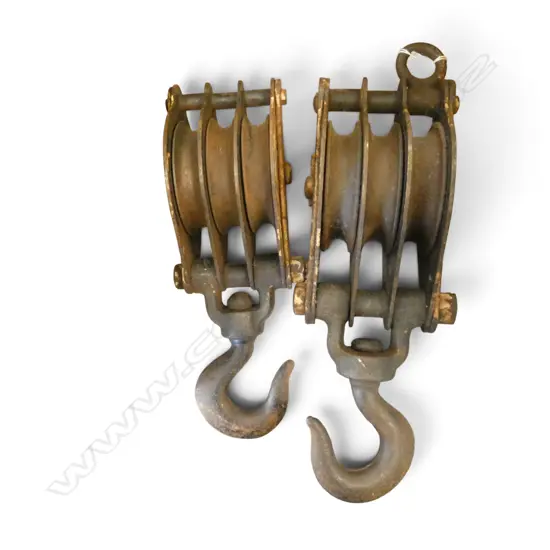 2 OLD PULLEY BLOCKS L.380mm