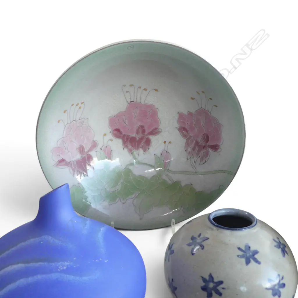 10 PCES OF NEW ZEALAND STUDIO POTTERY Ian Firth, Peter Shearer, ETC Image 1++