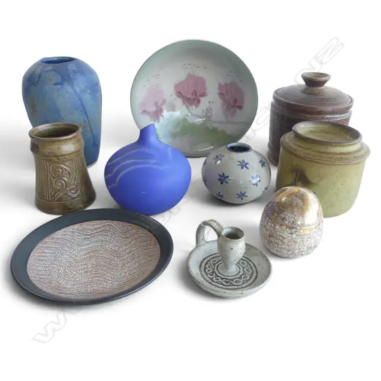 10 PCES OF NEW ZEALAND STUDIO POTTERY Ian Firth, Peter Shearer, ETC