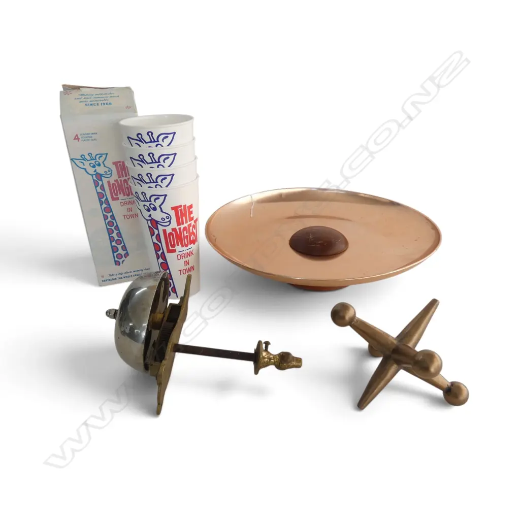 ASST. COLLECTABLES; 4 LONGEST DRINK IN TOWN CUPS, RETRO STAND, DOORBELL & OTHER Image 1++