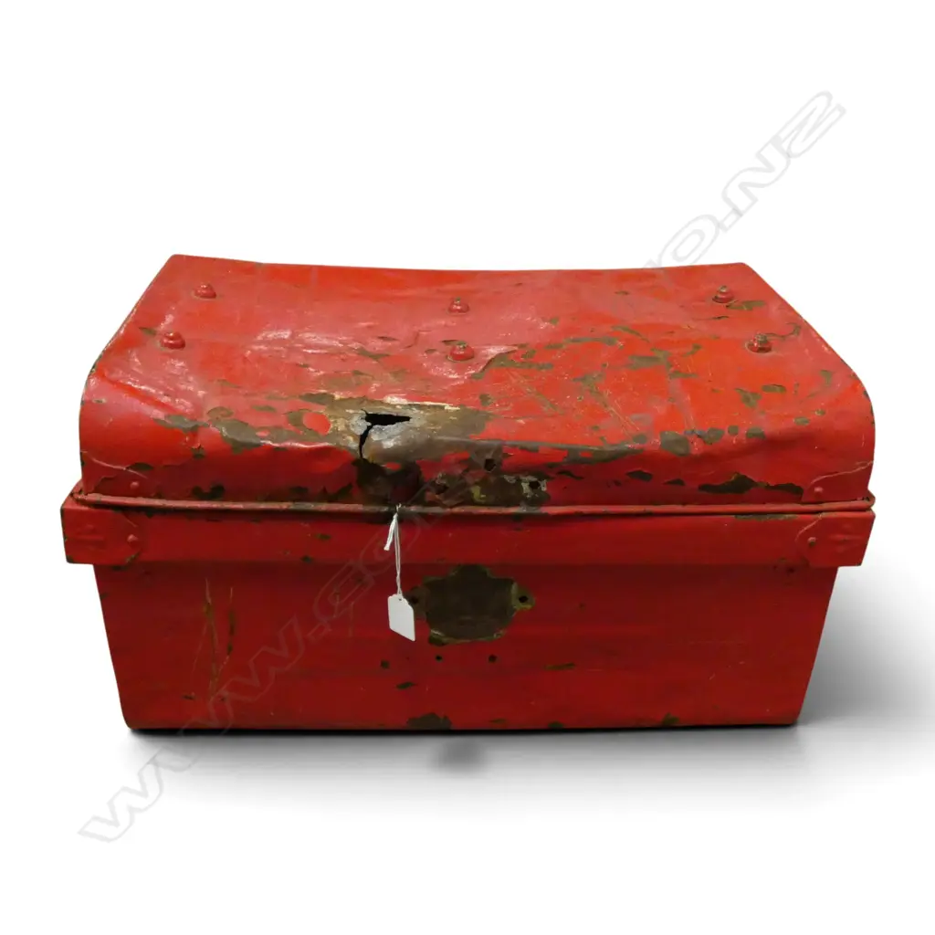 RED PAINTED METAL TRUNK AF W.560mm Image 1++