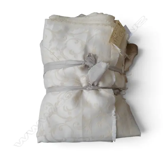 4 PCES OF IVORY DAMASK POLY/COTTON 11.9M TOTAL