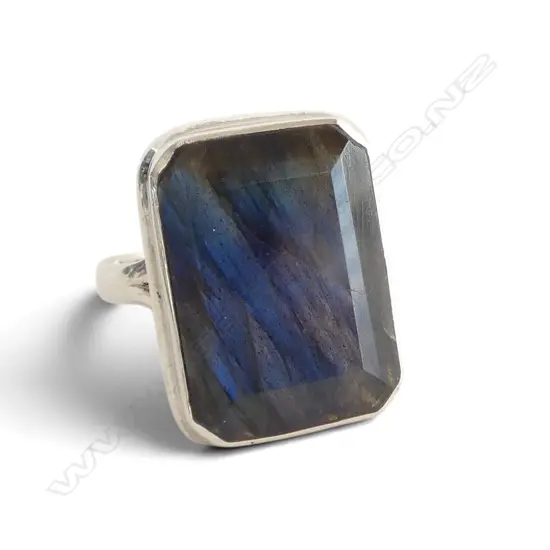 SILVER LABRADORITE RING, SIZE P