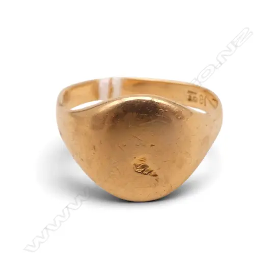 18CT GOLD SIGNET RING 3.95gms SIZE J