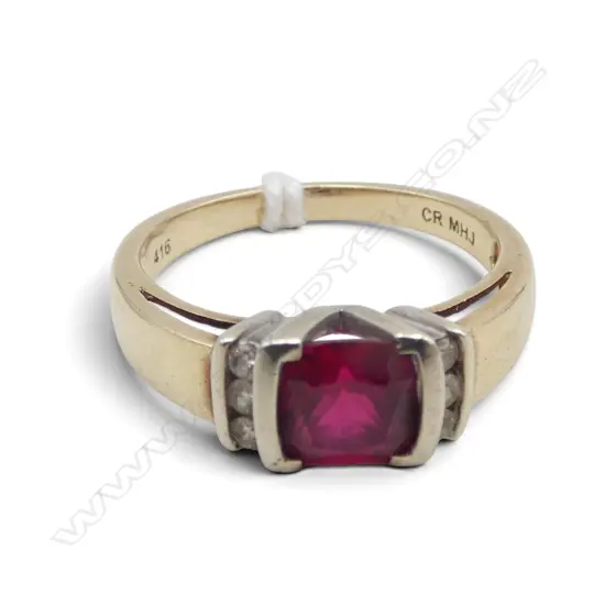 10CT CREATED RED STONE with DIAMOND SHOULDERS RING, 3.3gms SIZE P