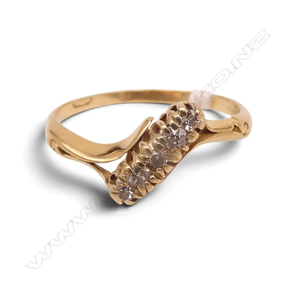 18CT ANTIQUE 5 STONE DIAMOND RING 3gms SIZE T1/2 Image 1++
