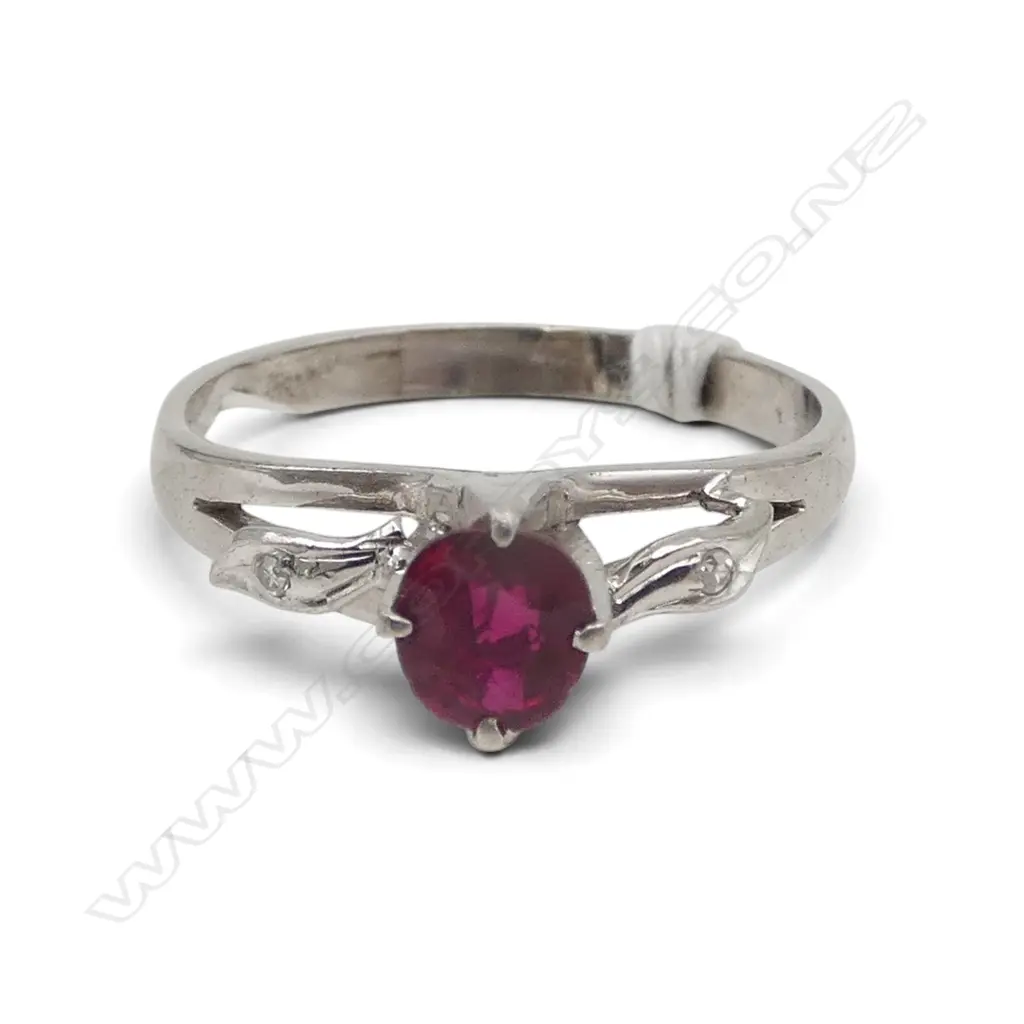 18ct W/GOLD COATING on SILVER MOUNT with a  PIDGEON BLOOD RED RUBY & DIAMOND RING size T1/2  3.3gms Image 1++