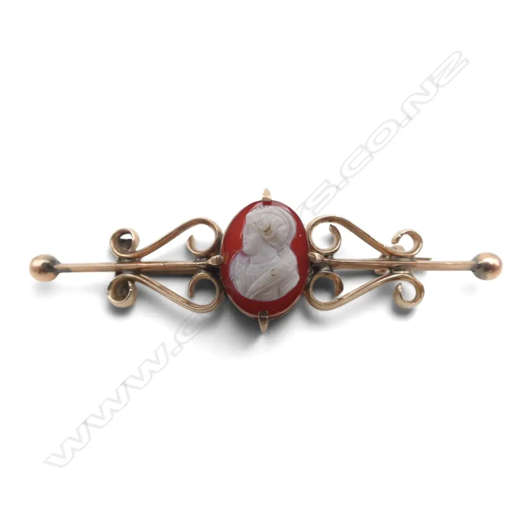 9ct GOLD CAMEO BAR BROOCH pin not gold 4.25gms Image 1++