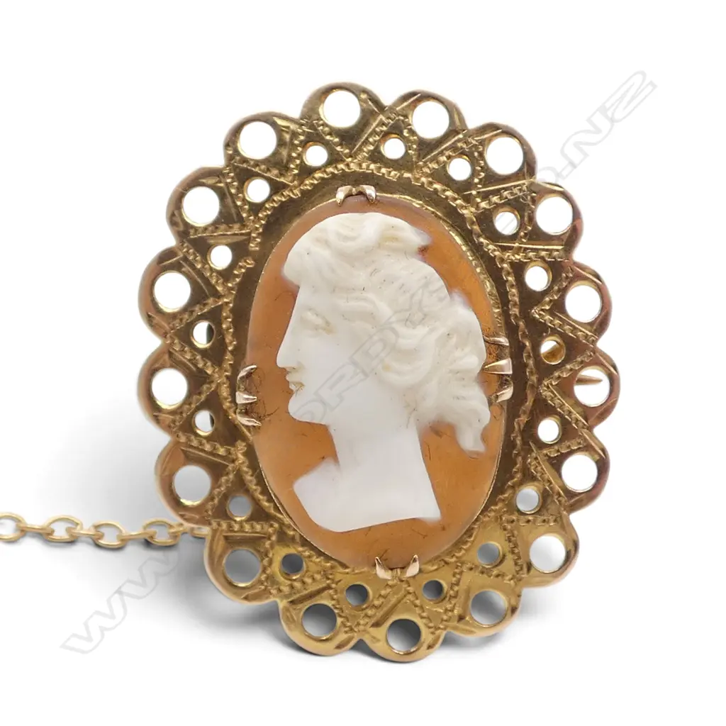 9ct CAMEO BROOCH 4.67gms Image 1++