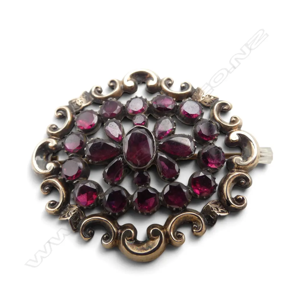 GEORGIAN SILVER GILT AND GARNET BROOCH Image 1++